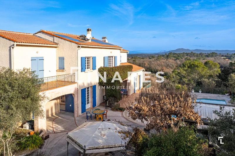 Maison - 369 m² - 7 pièces