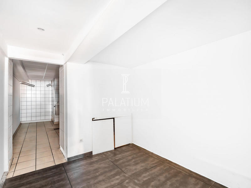 Local commercial - 87 m² - 3 pièces