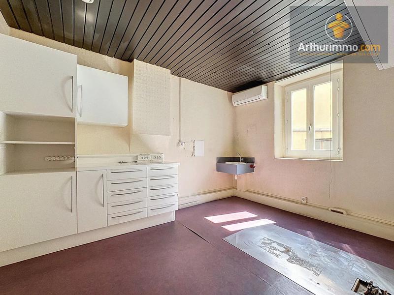 Bureau - 117 m² - 7 pièces