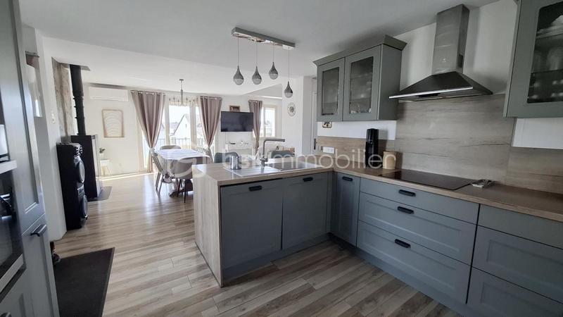 Maison - 121 m² - 7 pièces