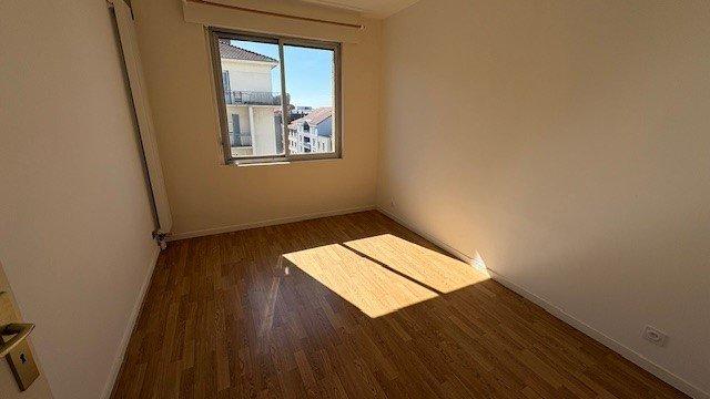 Appartement - 85 m² - 3 pièces