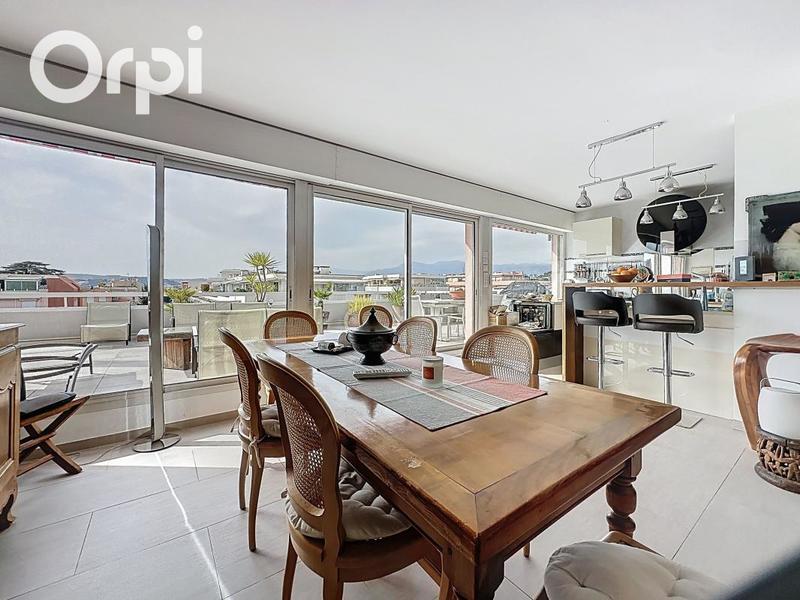 Appartement - 138 m² - 4 pièces