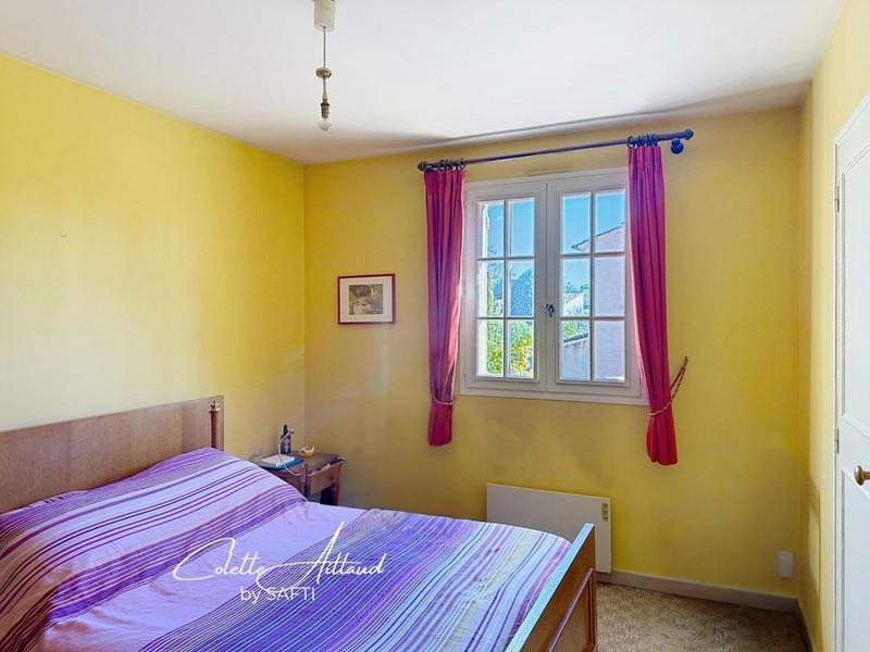 Maison - 220 m² - 8 pièces