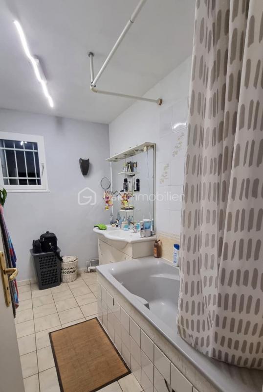 Pavillon - 145 m² - 8 pièces