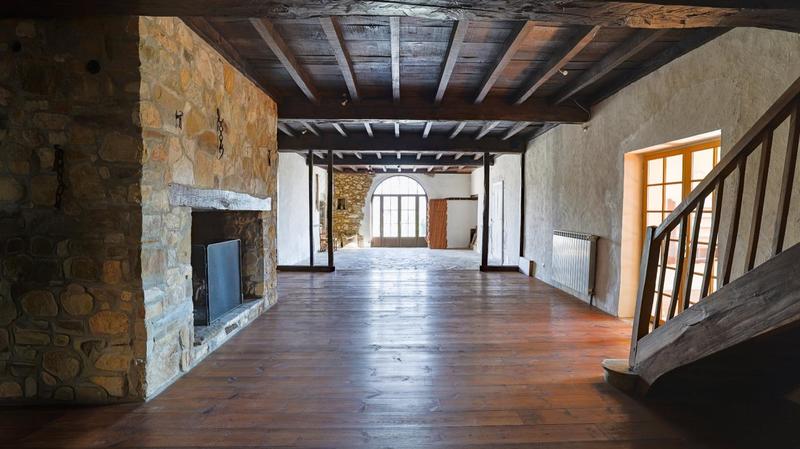 Maison - 530 m² - 12 pièces