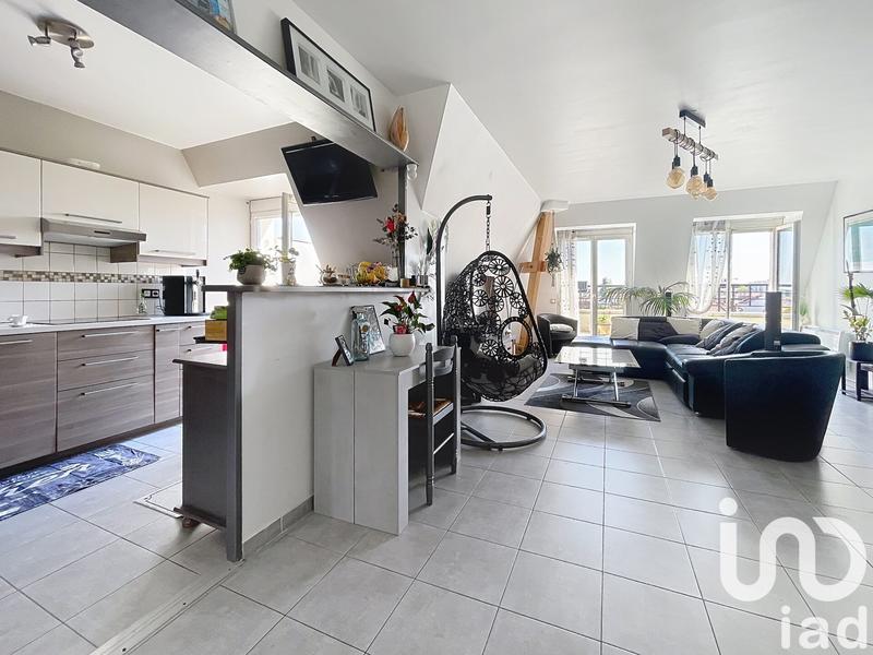 Appartement - 90 m² - 4 pièces