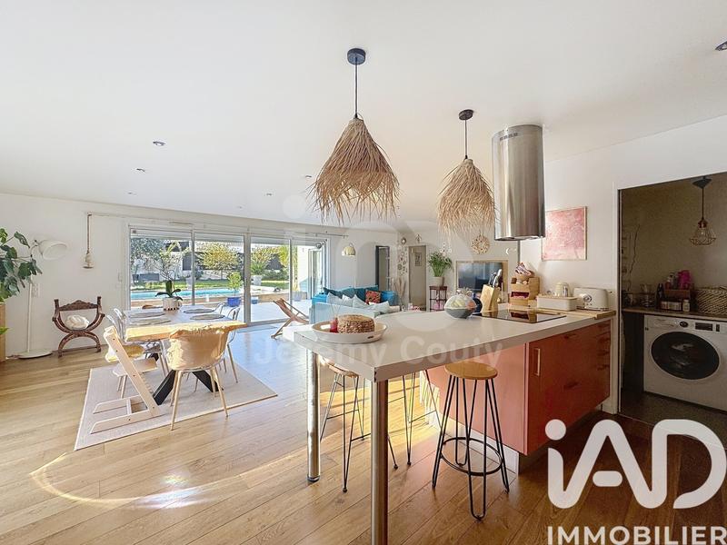 Maison - 167 m² - 7 pièces