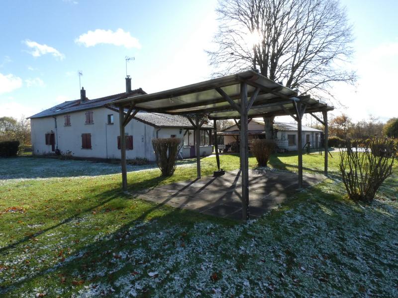 Maison - 324 m² - 9 pièces