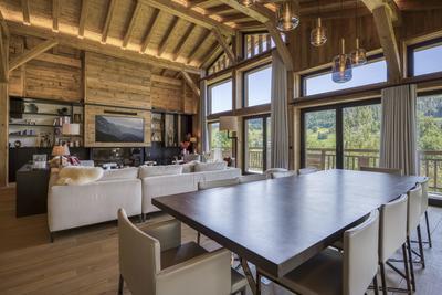 Châlet - 596 m² - 12 pièces
