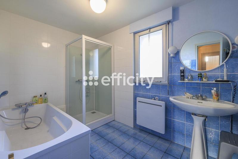 Villa - 172 m² - 8 pièces