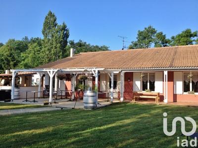 Maison - 272 m² - 7 pièces