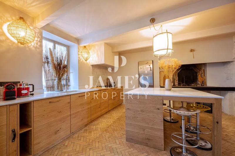 Maison - 190 m² - 7 pièces