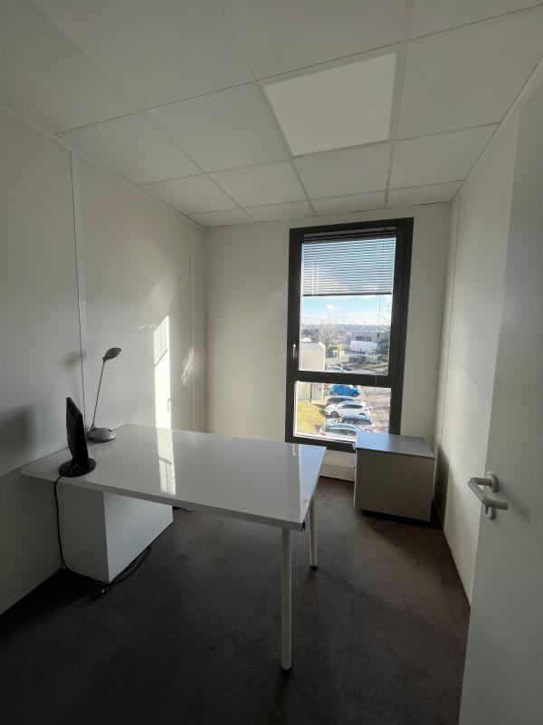 Bureau - 68 m²