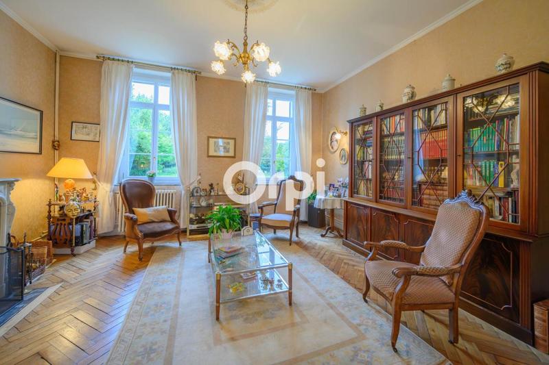 Maison - 269 m² - 6 pièces