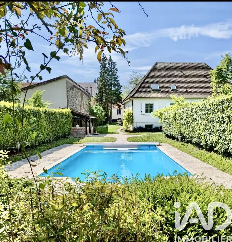 Maison - 262 m² - 7 pièces