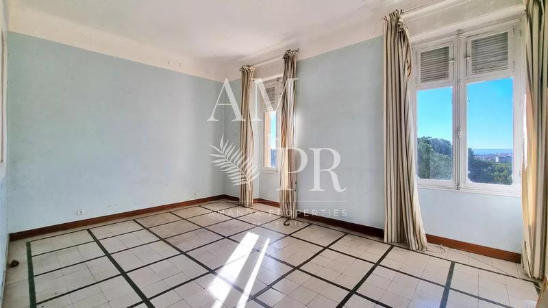 Appartement - 174 m² - 6 pièces