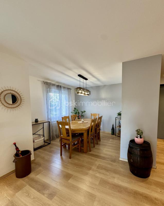 Maison traditionnelle - 85 m² - 5 pièces