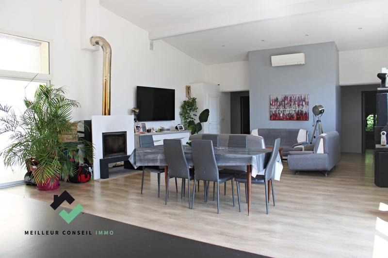 Maison - 177 m² - 6 pièces