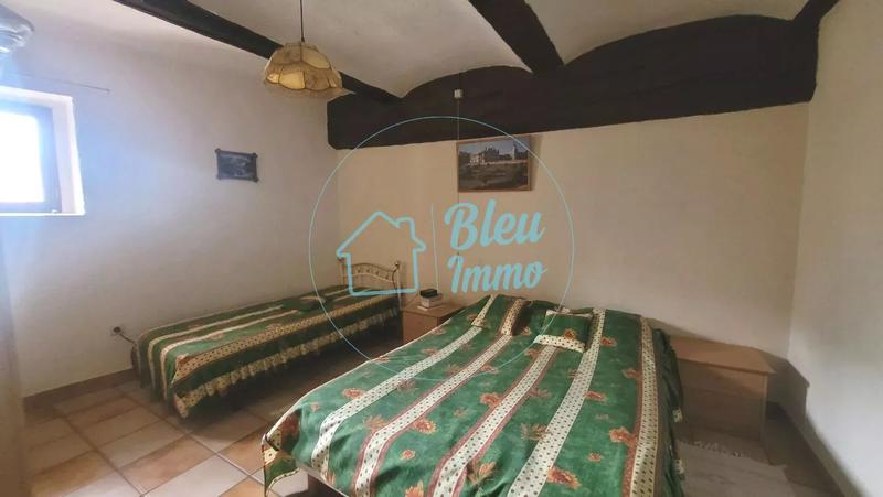 Maison - 288 m² - 8 pièces