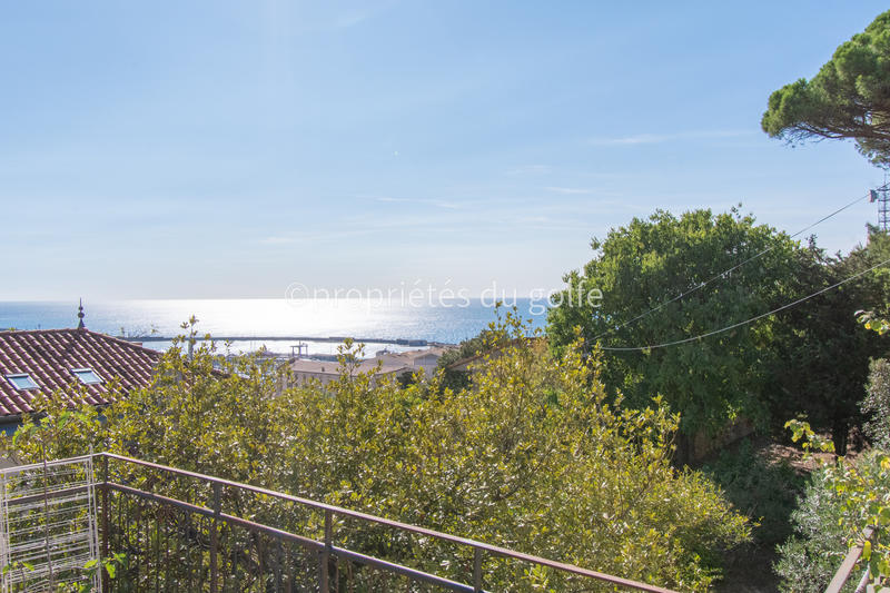 Maison - 99 m² - 5 pièces