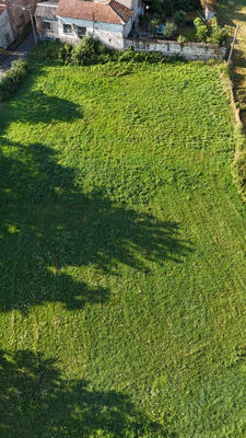 Terrain constructible - 1 640 m²