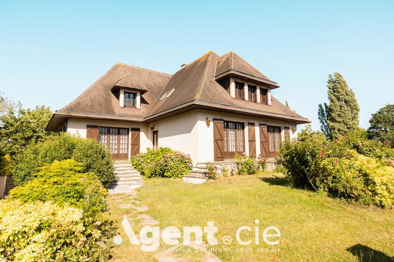 Maison - 240 m² - 7 pièces