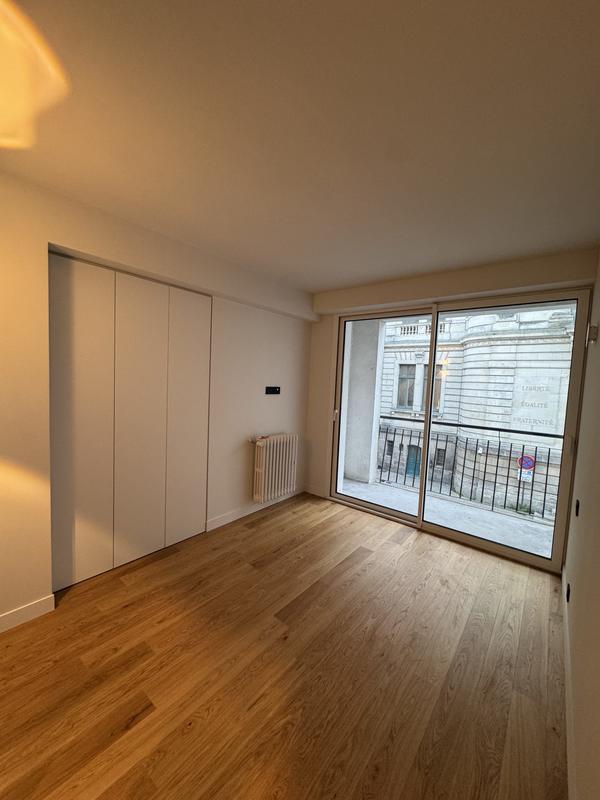 Appartement - 99 m² - 4 pièces