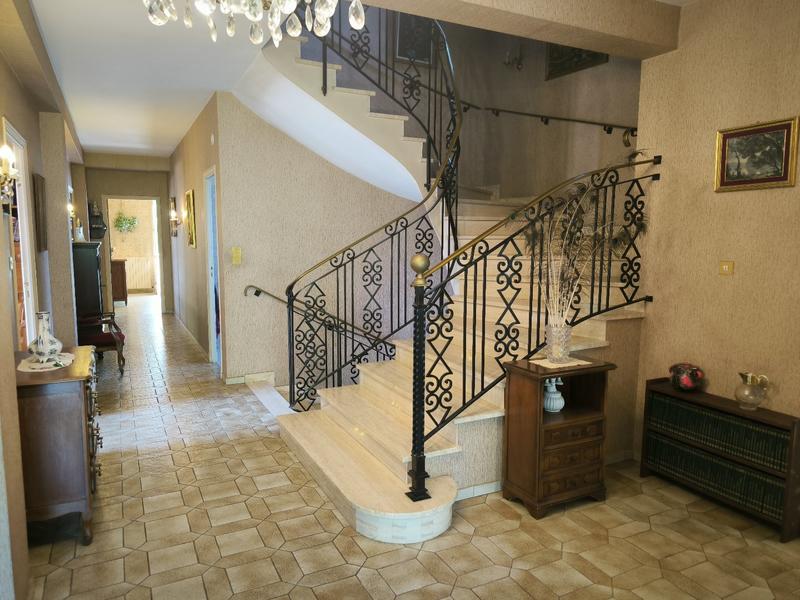 Maison bourgeoise - 330 m² - 13 pièces