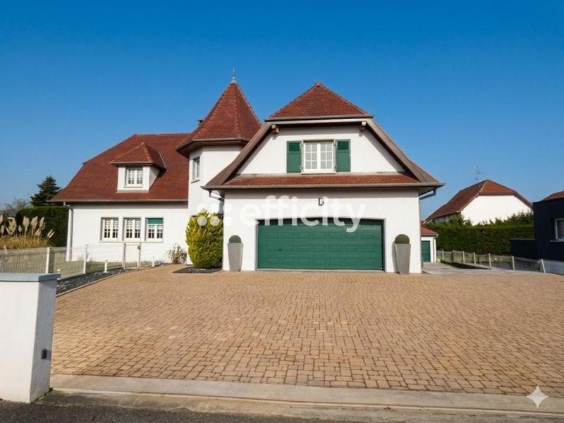 Villa - 209 m² - 8 pièces