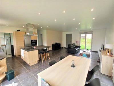 Maison - 80 m² - 4 pièces