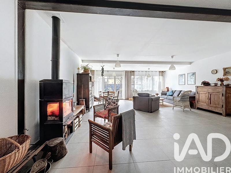 Maison - 211 m² - 7 pièces