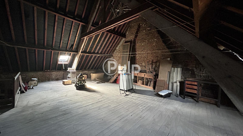 Maison - 235 m² - 8 pièces