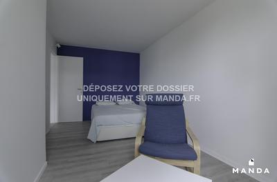 Chambre - 14 m² - 5 pièces