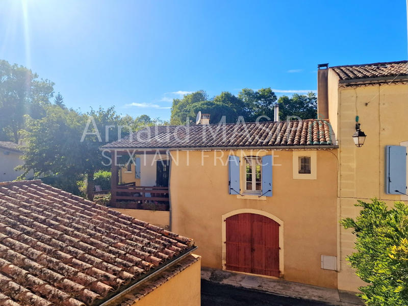 Maison - 273 m² - 11 pièces