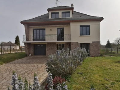 Maison - 161 m² - 6 pièces