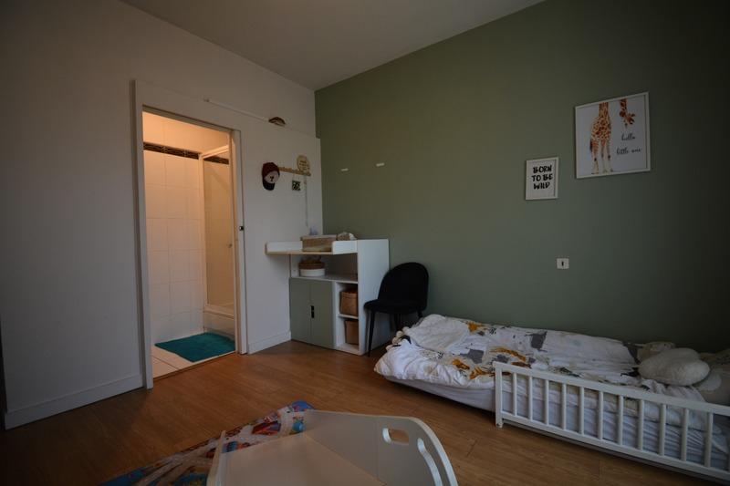 Maison - 221 m² - 7 pièces