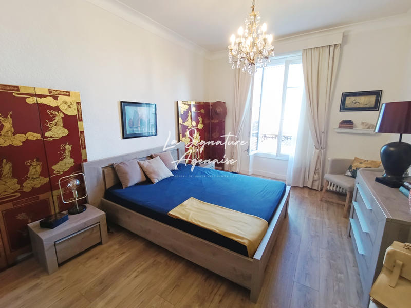 Maison - 336 m² - 12 pièces