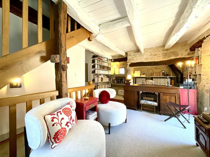 Maison - 140 m² - 9 pièces