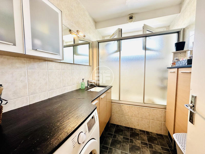 Appartement - 95 m² - 4 pièces