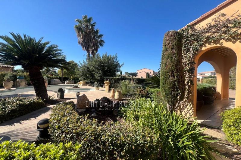 Maison - 208 m² - 6 pièces