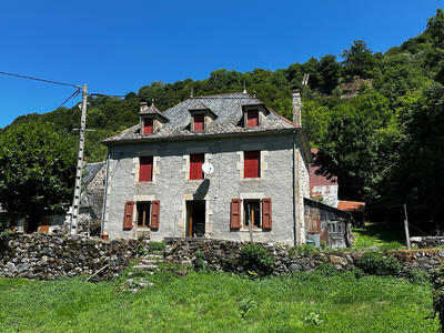 Maison ancienne - 122 m² - 4 pièces
