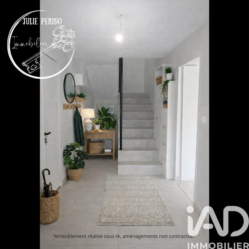 Maison - 248 m² - 8 pièces