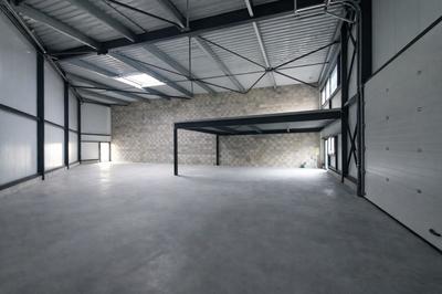 Entrepôt - 237 m²