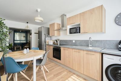 Appartement - 75 m² - 5 pièces