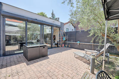 Entrepôt - 150 m² - 3 pièces