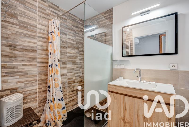 Maison - 200 m² - 9 pièces