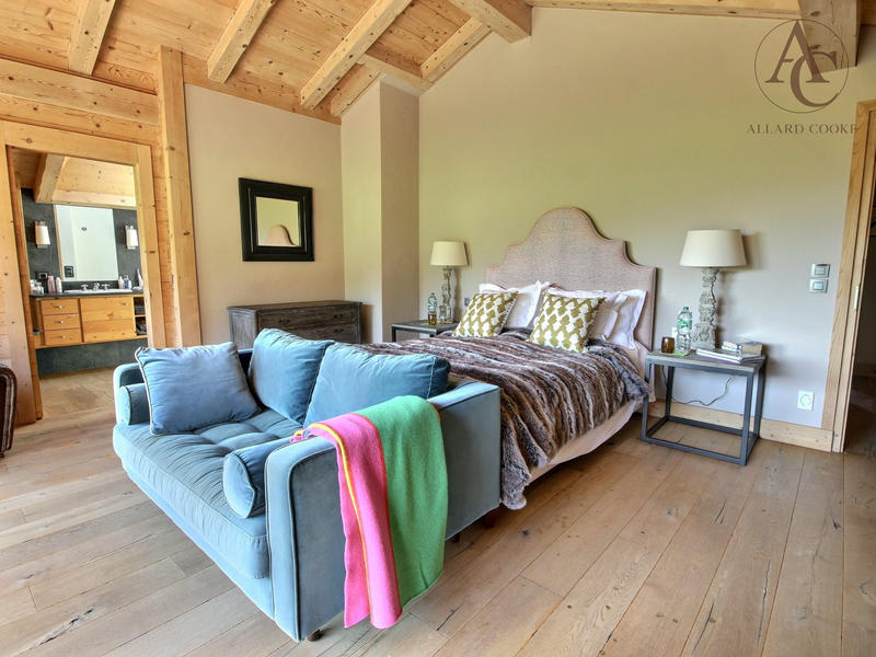 Châlet - 252 m² - 8 pièces