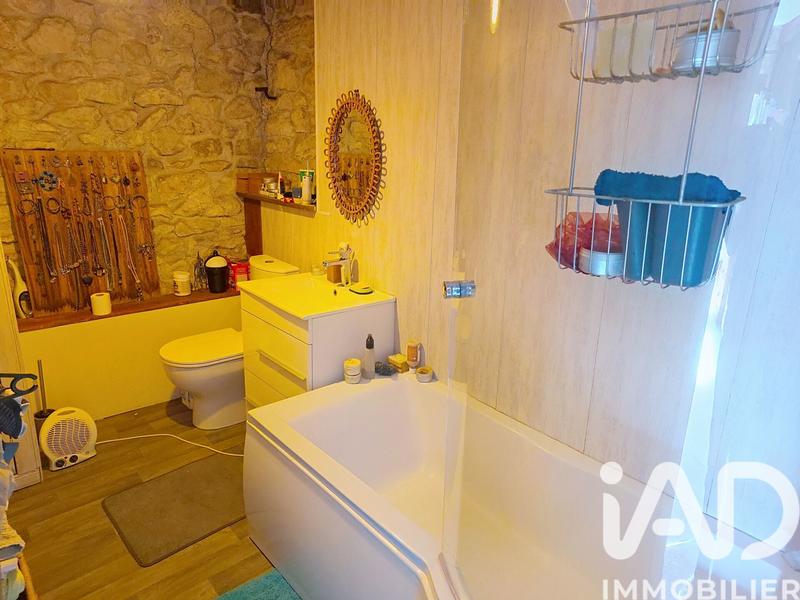 Maison - 223 m² - 8 pièces