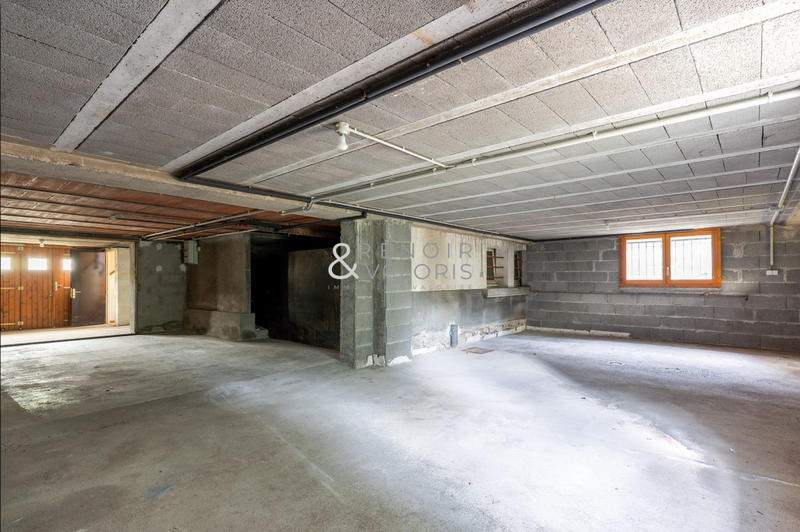 Maison - 300 m² - 7 pièces