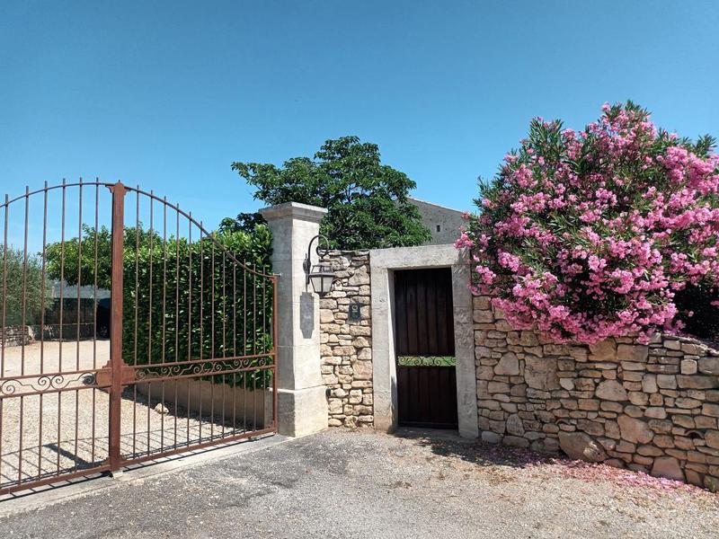 Mas - 225 m² - 5 pièces